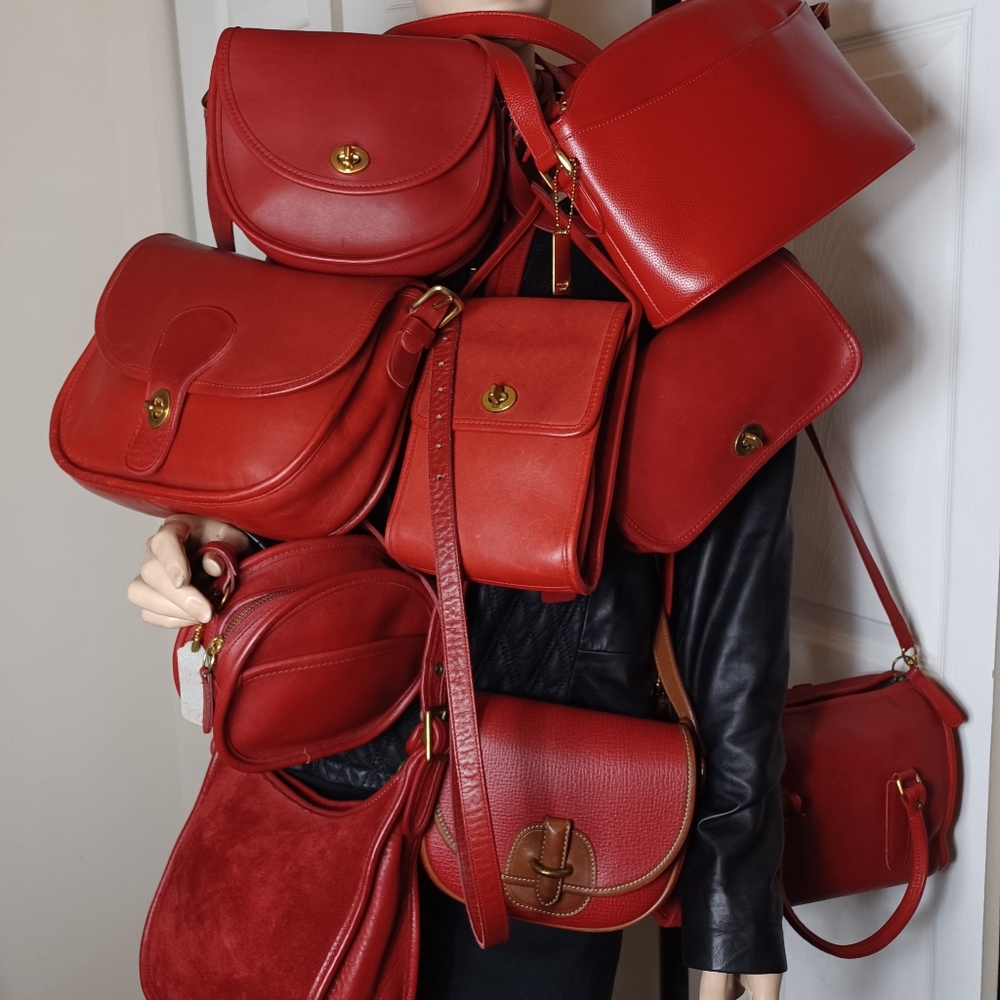 ADVERTISEMENT:@lorac2015 SELLING VINTAGE COACH RED BAGS - Picture 2 of 10